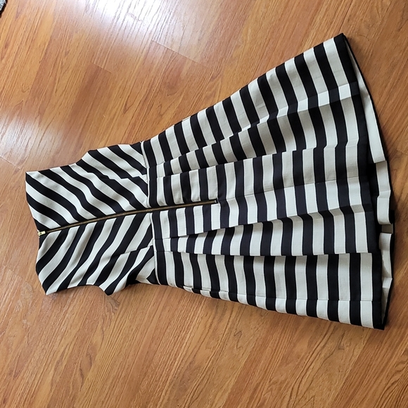 BR☆LUX Striped Dress - Picture 2 of 4